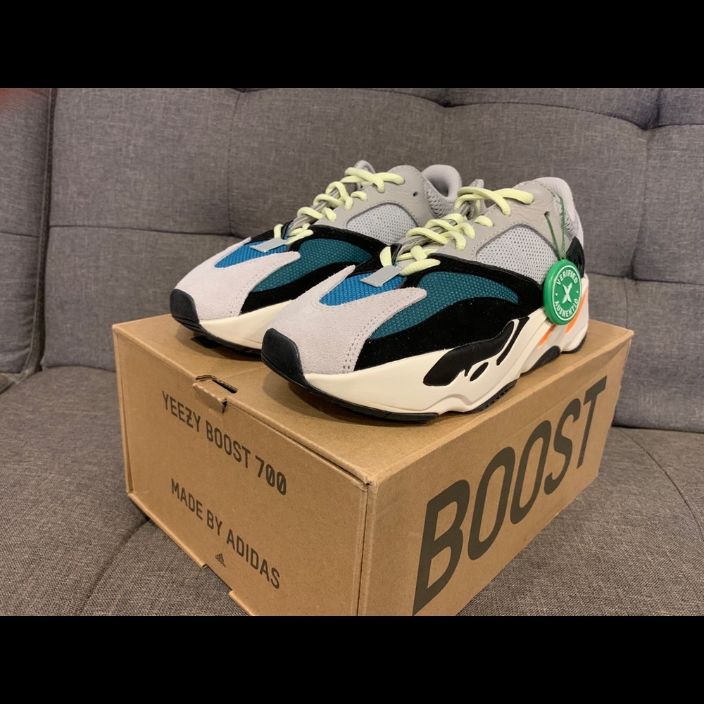 Adidas Yeezy Boost 700 Wave Runner M 5.5 W 6.5
